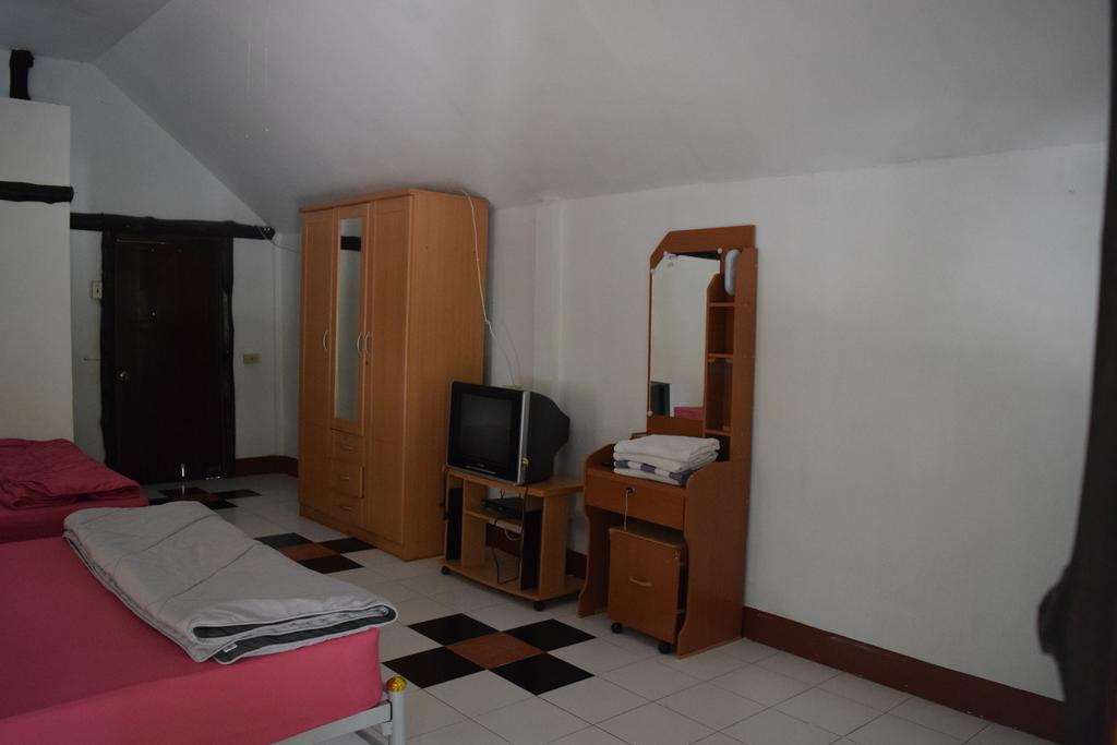 Ban Sabai Sabai Guest House Kanchanaburi Zimmer foto