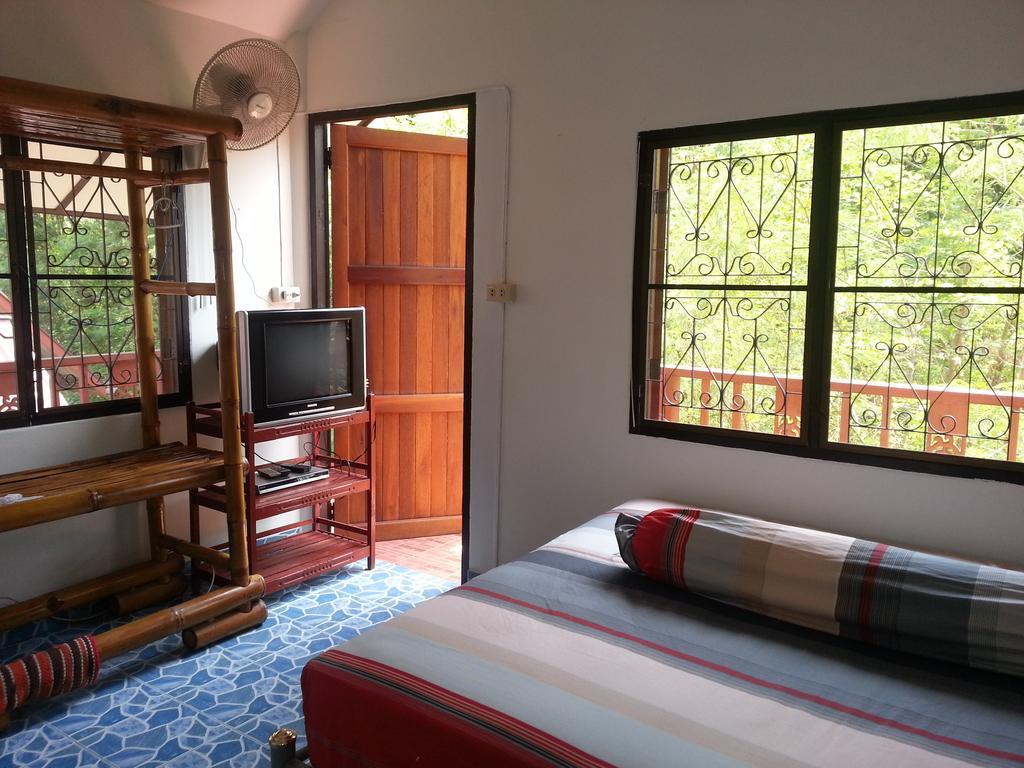 Ban Sabai Sabai Guest House Kanchanaburi Zimmer foto