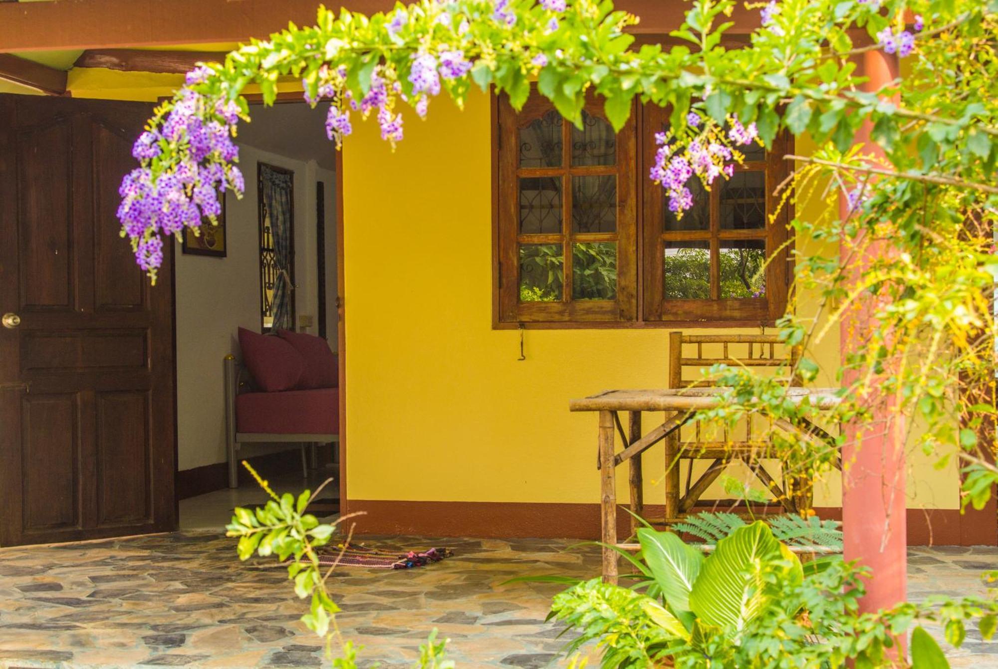 Ban Sabai Sabai Guest House Kanchanaburi Zimmer foto