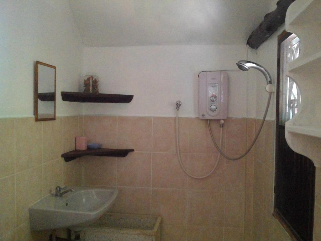 Ban Sabai Sabai Guest House Kanchanaburi Zimmer foto
